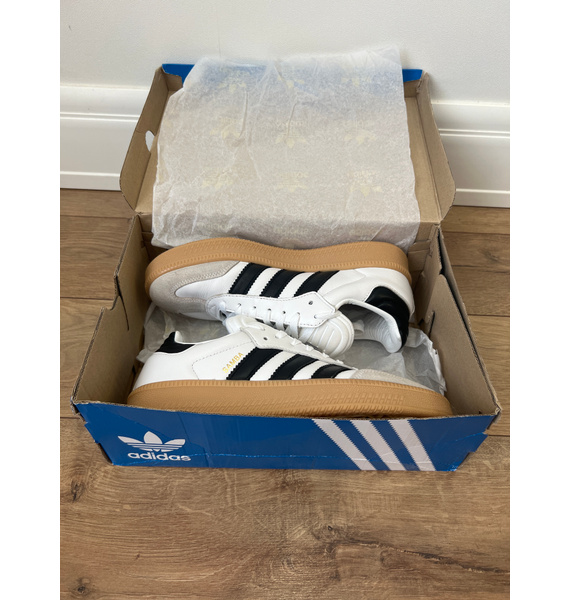 Кроссовки • adidas • Белый