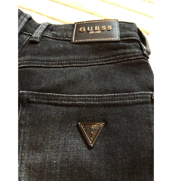 Джинсы • GUESS • Черный