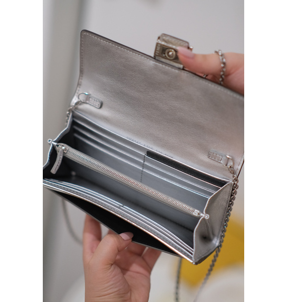 Клатч • Fendi • Серебряный
