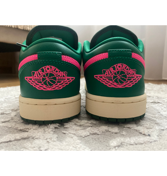 Кроссовки • Nike • Зеленый