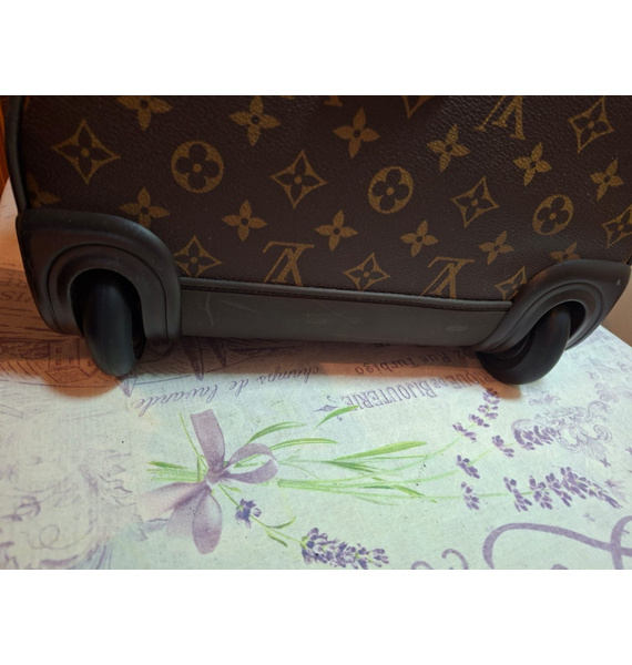 Сумка • Louis Vuitton • Коричневый
