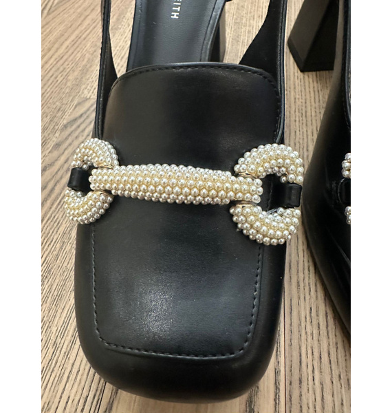 Босоножки • Charles & Keith • Черный