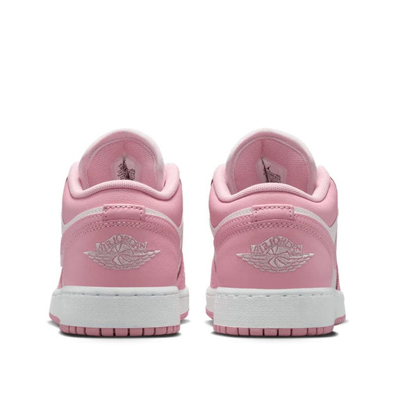 Кроссовки • Nike • Розовый