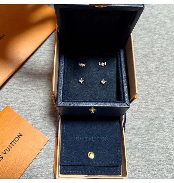 Серьги • Louis Vuitton • Белый