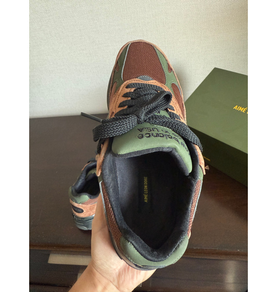 Кроссовки • New Balance • Коричневый