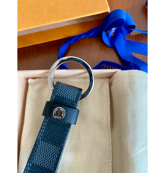 Брелок • Louis Vuitton • Серый