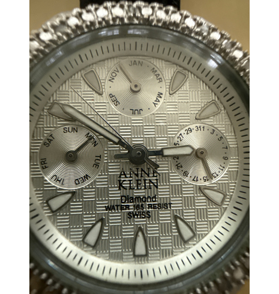 Часы • Anne Klein • Черный