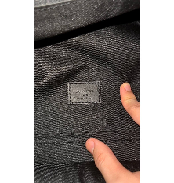 Рюкзак • Louis Vuitton • Черный