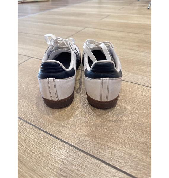 Кроссовки • adidas • Белый