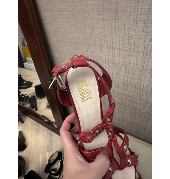 Босоножки • Love Moschino • Красный