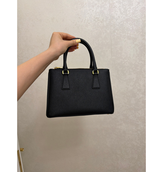 Сумка • Prada • Черный