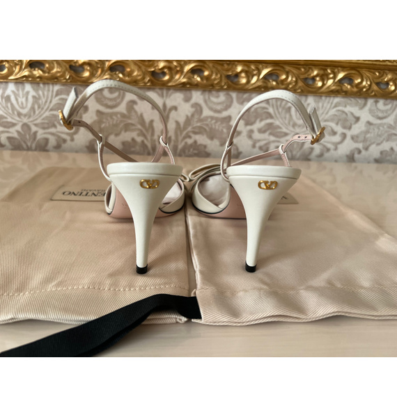 Туфли • Valentino Garavani • Молочный