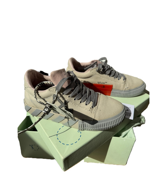 Кроссовки • Off-White • Бежевый