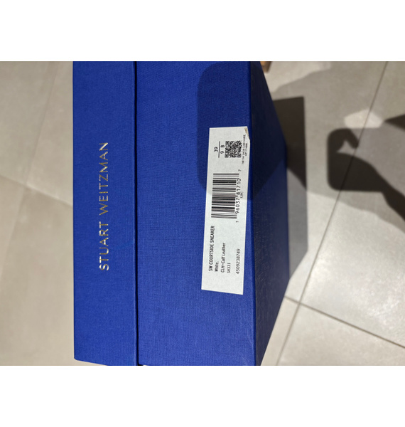 Кроссовки • Stuart Weitzman • Белый