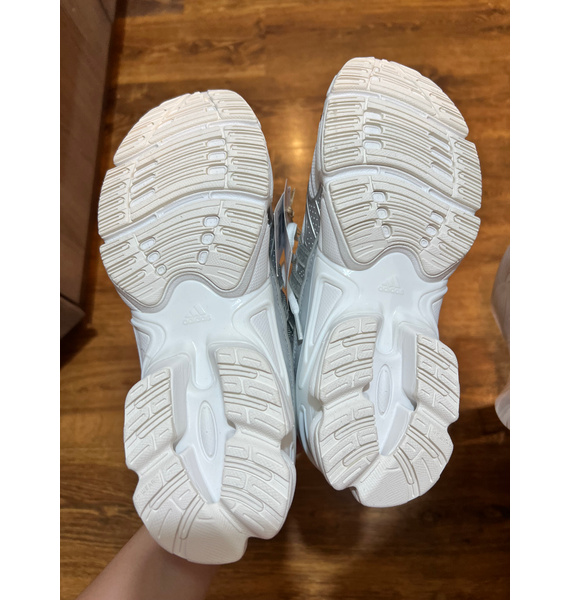 Кроссовки • adidas Originals • Белый
