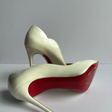 Туфли • Christian Louboutin • Белый