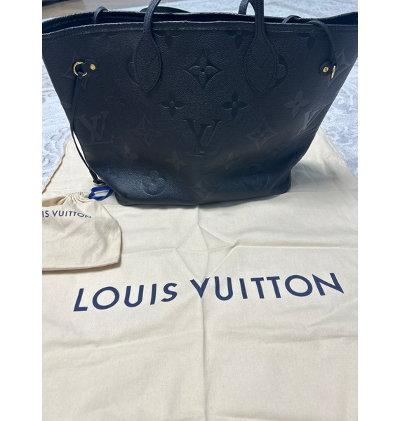 Сумка • Louis Vuitton • Черный