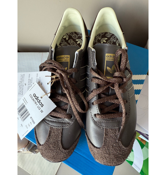 Кроссовки • adidas • Коричневый