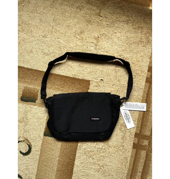 Сумка • Eastpak • Черный
