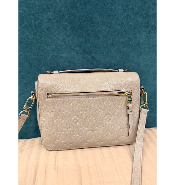Сумка • Louis Vuitton • Бежевый