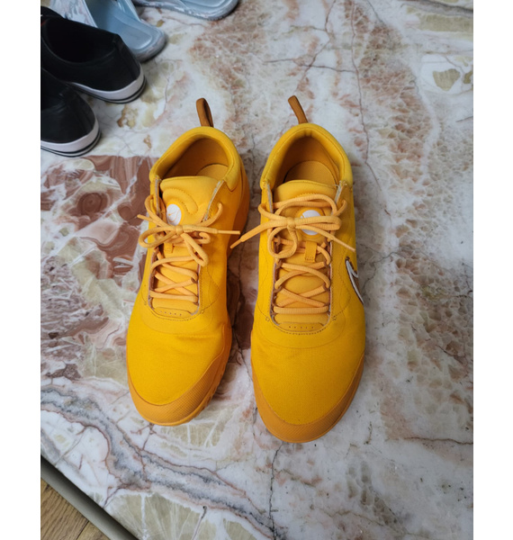 Кроссовки • Nike • Желтый