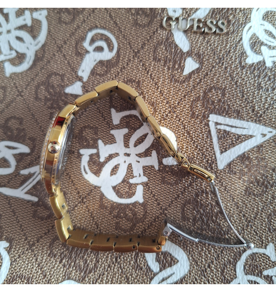 Часы • GUESS • Золотой