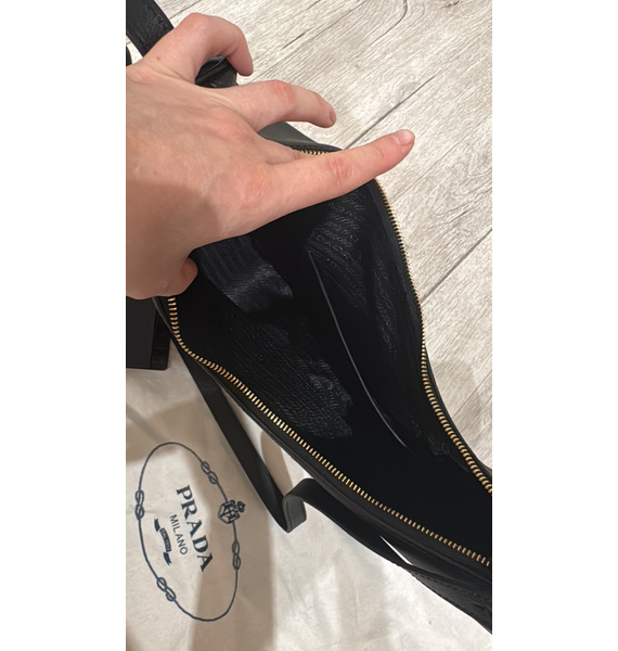 Сумка • Prada • Черный