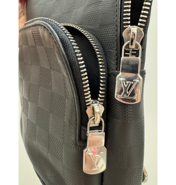 Сумка • Louis Vuitton • Черный