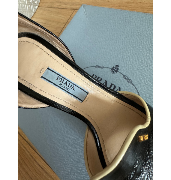 Босоножки • Prada • Черный