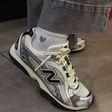 Кроссовки • New Balance • Серебряный