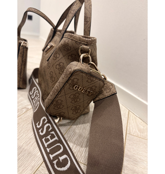 Сумка • GUESS • Бежевый