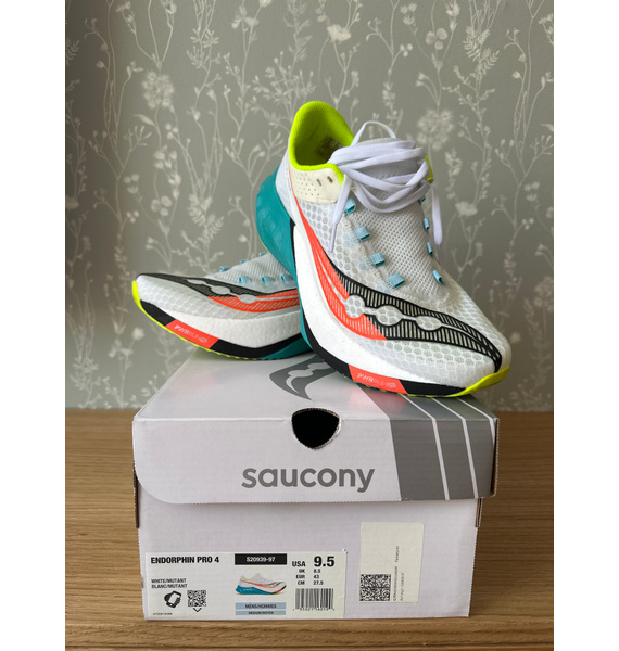 Кроссовки • Saucony • Белый