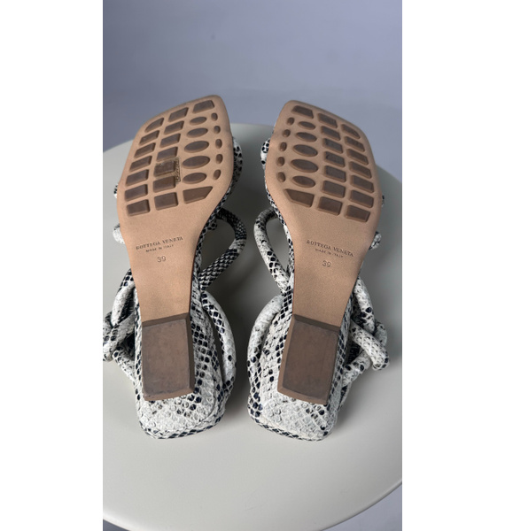 Сандалии • Bottega Veneta • Мульти