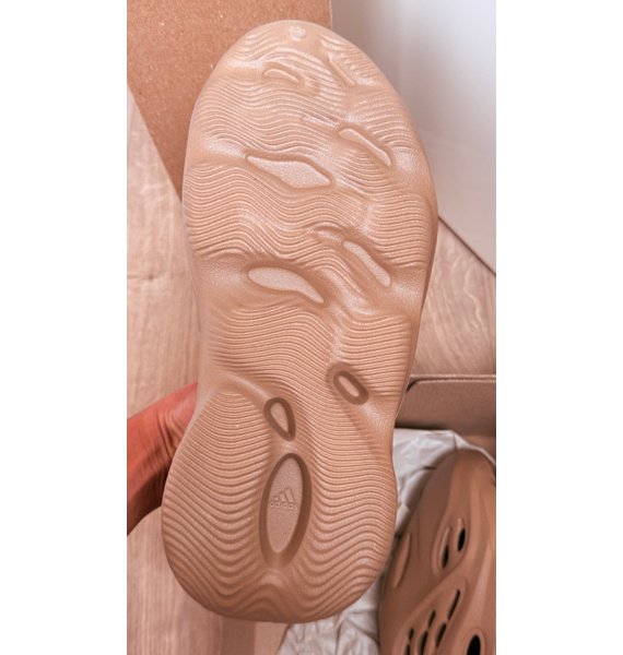 Сандалии • Yeezy • Бежевый