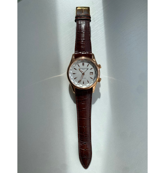 Часы • Frédérique Constant • Золотой