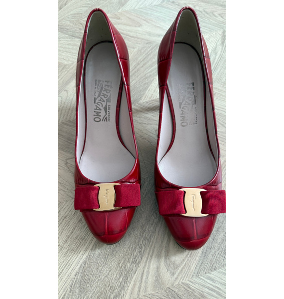 Туфли • Salvatore Ferragamo • Красный