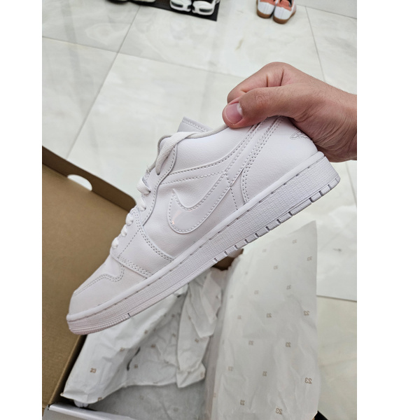 Кроссовки • Nike • Белый