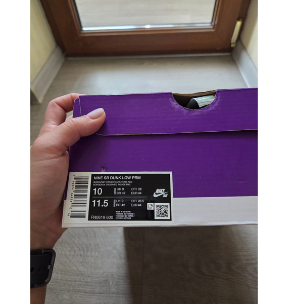 Кроссовки • Nike • Бордовый