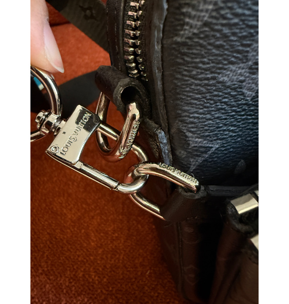 Сумка • Louis Vuitton • Черный