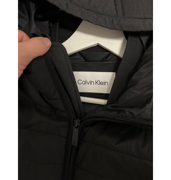 Куртка • Calvin Klein • Черный