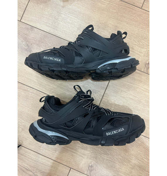 Кроссовки • Balenciaga • Черный