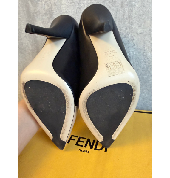 Ботильоны • Fendi • Черный