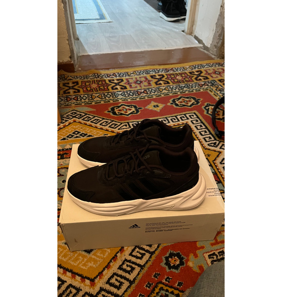 Кроссовки • adidas • Черный