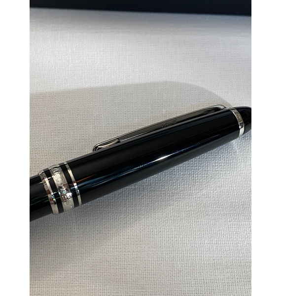 Ручка • Montblanc • Черный