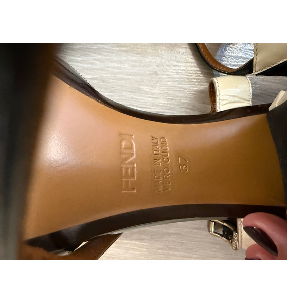 Босоножки • Fendi • Другое