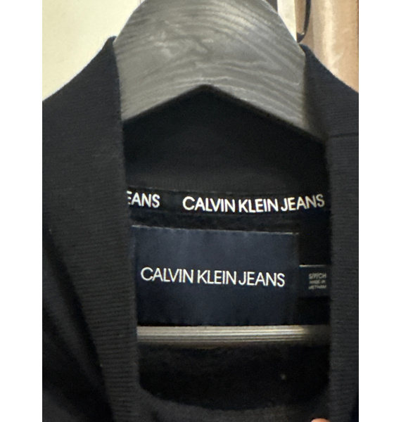 Свитшот • Calvin Klein Jeans • Черный