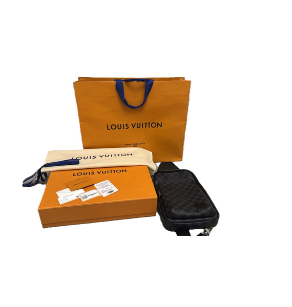 Сумка • Louis Vuitton • Черный