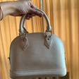 Сумка • Louis Vuitton • Бежевый