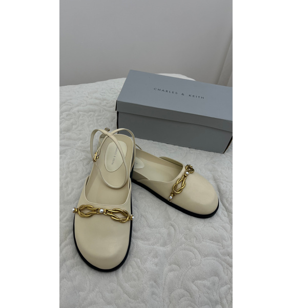 Босоножки • Charles & Keith • Бежевый