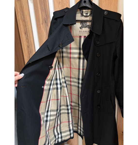 Плащ • Burberry • Черный